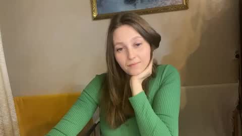 Snapshot of lunafeather chatting on 03-26-26, 06:24 lunafeather online show from 03-26-26, 06:24