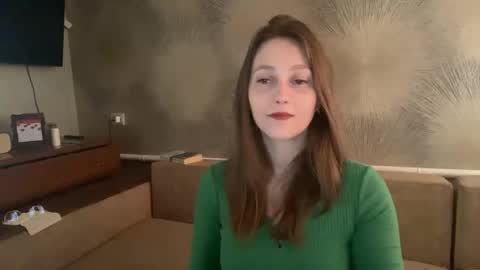 Snapshot of lunafeather chatting on 03-28-26, 05:18 lunafeather online show from 03-28-26, 05:18