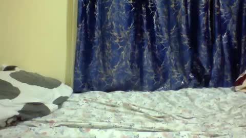 lunah_kitty online show from 04-11-26, 08:35