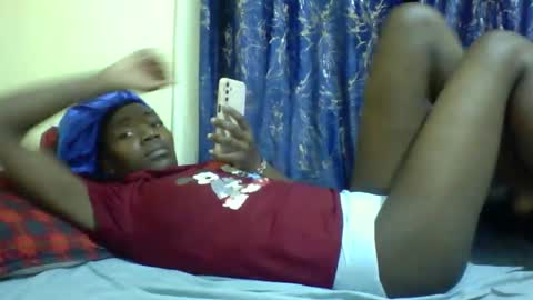 lunah_kitty online show from 05-15-26, 06:09