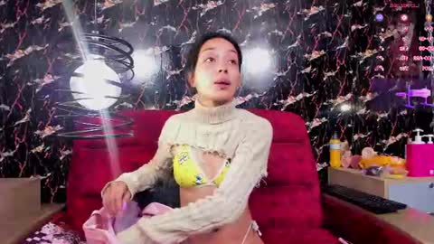Snapshot of lunaixmoon_ chatting on 07-19-26, 12:20 Luna online show from 07-19-26, 12:20