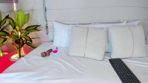 Snapshot of lunakarther chatting on 03-04-26, 12:11 Luna online show from 03-04-26, 12:11