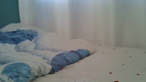 lunalove22_ online show from 11-28-25, 04:15