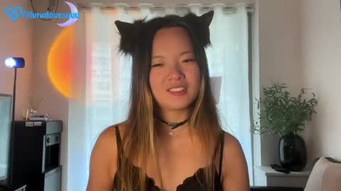 Luna online show from 04-27-26, 01:25