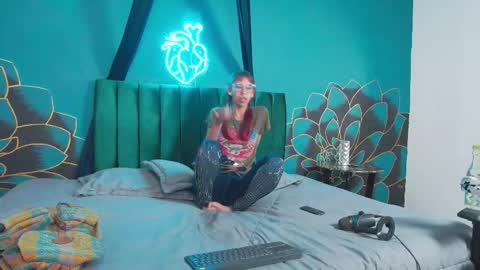 Luna online show from 01-12-26, 08:25