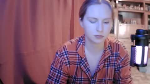 lunamystique_ online show from 02-19-26, 09:49