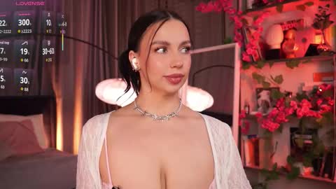 Luna  next streams Mon Fri Sat Sun 8pm-5am gmt0 online show from 09-29-25, 08:24