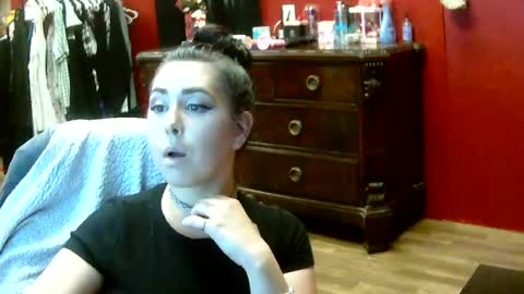 Eva online show from 06-14-26, 08:11