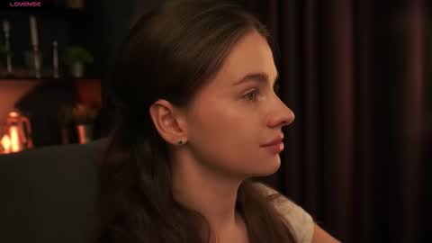 lunaolivia_ online show from 09-30-25, 12:43