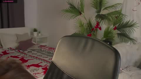 lunaolivia_ online show from 02-15-26, 01:20