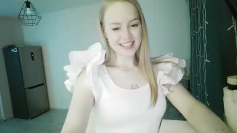 lunapeony online show from 03-03-26, 06:58