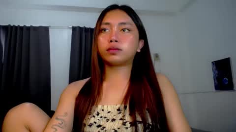 Luna online show from 04-28-26, 02:27