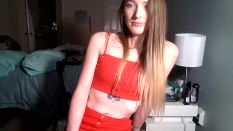 Snapshot of lunapixie2020 chatting on 02-26-25, 02:04 lunapixie2020 online show from 02-26-25, 02:04