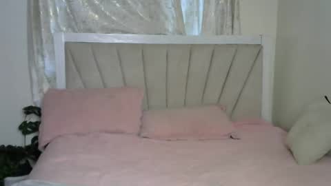 Snapshot of lunar_chocolate000 chatting on 02-23-26, 05:49 Smiley online show from 02-23-26, 05:49