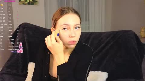 Kelly online show from 09-17-25, 04:19