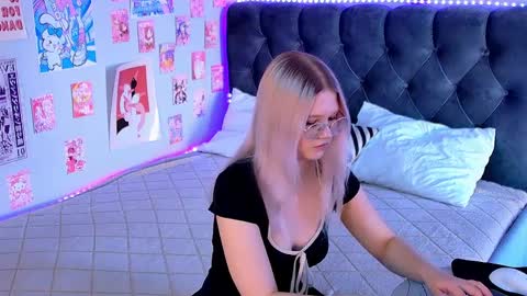 lunariafox online show from 04-06-26, 02:40