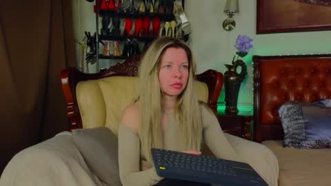 Luna Rishi online show from 03-21-26, 07:13