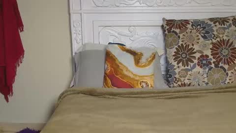 Snapshot of lunarluxee chatting on 03-19-26, 07:29 Luxee online show from 03-19-26, 07:29