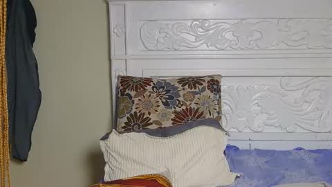Snapshot of lunarluxee chatting on 04-02-26, 10:29 Luxee online show from 04-02-26, 10:29