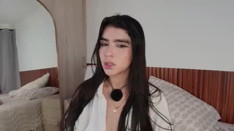 Snapshot of lunarousse_ chatting on 02-04-26, 09:42 Luna Rousse online show from 02-04-26, 09:42