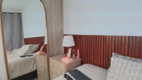 Snapshot of lunarousse_ chatting on 02-26-26, 10:31 Luna Rousse online show from 02-26-26, 10:31