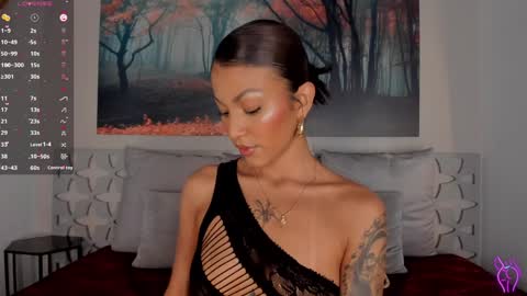 Luna Ruso  online show from 01-15-25, 08:05