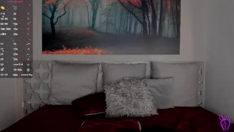 Luna Ruso  online show from 03-08-25, 11:39