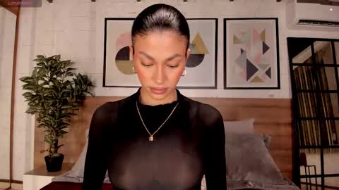 Luna Ruso  online show from 09-20-25, 07:59