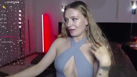 Snapshot of lunaticabae chatting on 02-21-25, 04:51 LunaticaBae online show from 02-21-25, 04:51