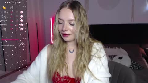 Snapshot of lunaticabae chatting on 03-02-25, 01:15 LunaticaBae online show from 03-02-25, 01:15