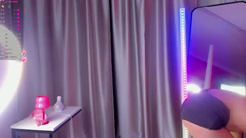 call me a pose striker  online show from 06-16-26, 03:09