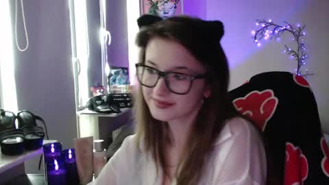 LunaXcherry online show from 05-17-26, 11:06