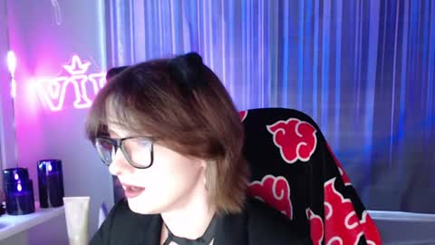 LunaXcherry online show from 07-20-26, 05:04
