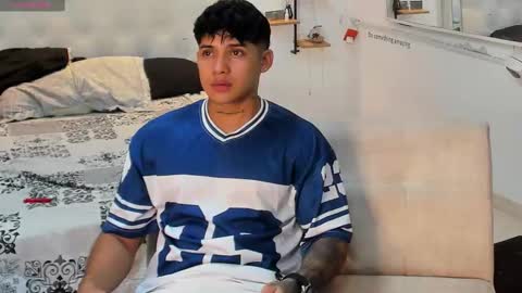 Snapshot of lunay_xtreemboy chatting on 09-11-25, 02:11 Lunay online show from 09-11-25, 02:11