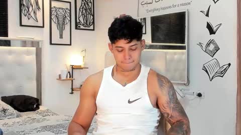 Snapshot of lunay_xtreemboy chatting on 09-12-25, 11:59 Lunay online show from 09-12-25, 11:59