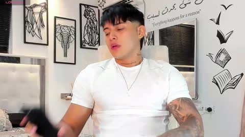 Snapshot of lunay_xtreemboy chatting on 09-19-25, 02:46 Lunay online show from 09-19-25, 02:46