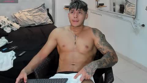 Snapshot of lunay_xtreemboy chatting on 10-09-25, 05:33 Lunay online show from 10-09-25, 05:33