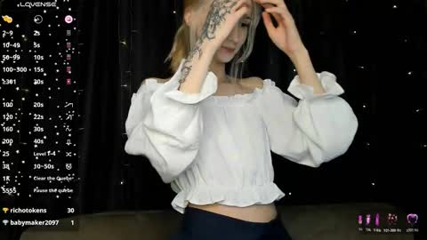 Snapshot of lunesy chatting on 03-10-26, 07:41 lunessy online show from 03-10-26, 07:41