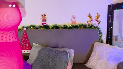 Snapshot of lunitaa_0 chatting on 12-18-25, 03:01 L U N I T A online show from 12-18-25, 03:01