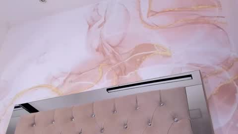 Snapshot of lunna__tylor chatting on 02-15-26, 07:51 lunna__tylor online show from 02-15-26, 07:51