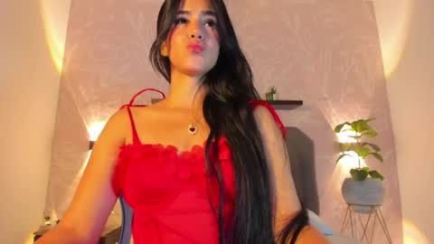 L U N A  online show from 04-30-26, 12:33