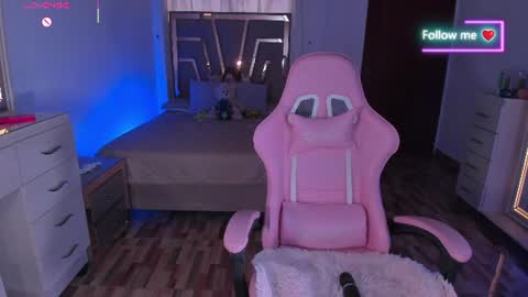 Snapshot of lunna_roosee chatting on 07-08-26, 08:24 LUNA ROSE online show from 07-08-26, 08:24