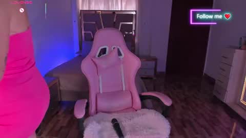 Snapshot of lunna_roosee chatting on 07-10-26, 06:21 LUNA ROSE online show from 07-10-26, 06:21