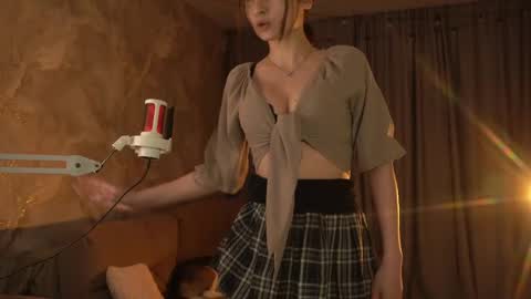 Amelia online show from 04-25-26, 10:18