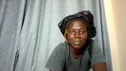 Snapshot of luo_queen chatting on 09-12-25, 04:40 luo_queen online show from 09-12-25, 04:40
