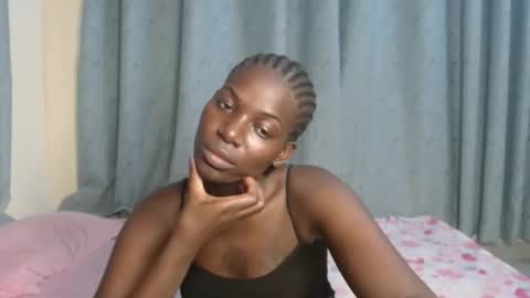 Snapshot of luo_queen chatting on 11-01-25, 12:23 luo_queen online show from 11-01-25, 12:23