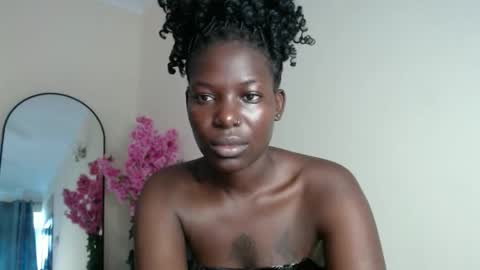 Snapshot of luo_queen chatting on 02-28-26, 08:59 luo_queen online show from 02-28-26, 08:59