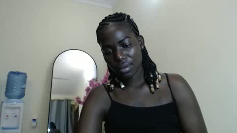 Snapshot of luo_queen chatting on 03-07-26, 02:52 luo_queen online show from 03-07-26, 02:52