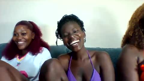 Snapshot of luo_queen chatting on 04-03-26, 06:44 luo_queen online show from 04-03-26, 06:44