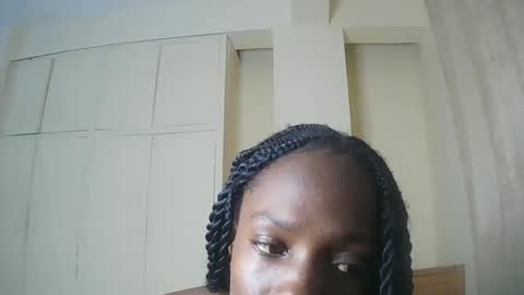 Snapshot of lupitalion chatting on 05-30-26, 07:44 Lion online show from 05-30-26, 07:44